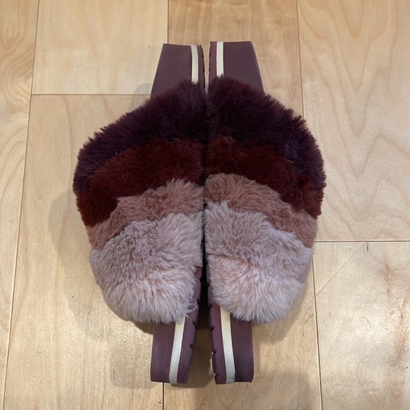 SM New York Saulsalito Fuzzy Faux Fur Slippers Size 9 - Picture 5 of 8